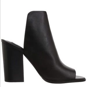 Steve Madden Black Tilt Block-heel Mules
